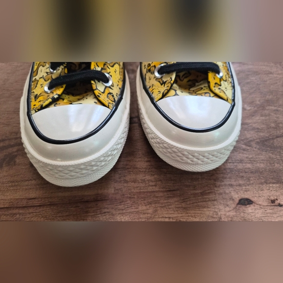 Yellow Snoopy High-Top Sneakers - Picture 10 of 14